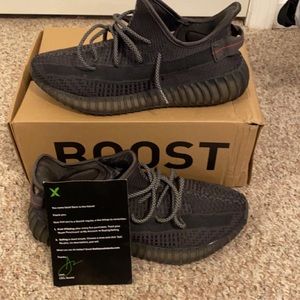 Yeezy boost 350 V2 Black